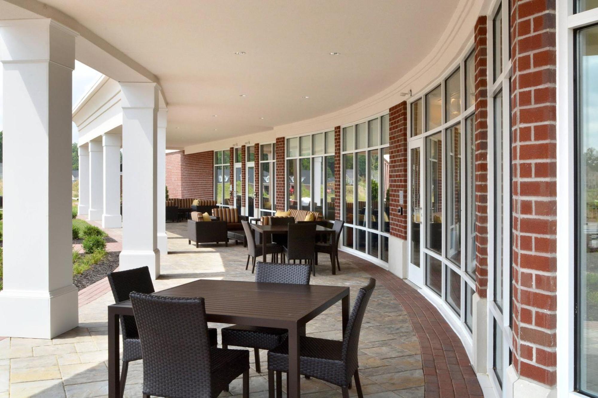 Courtyard By Marriott Youngstown Canfield Extérieur photo