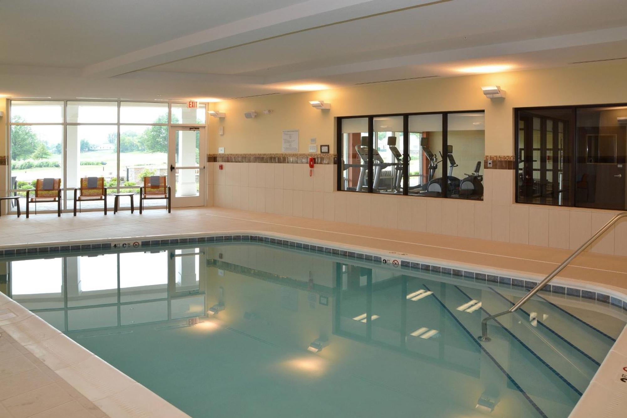 Courtyard By Marriott Youngstown Canfield Extérieur photo