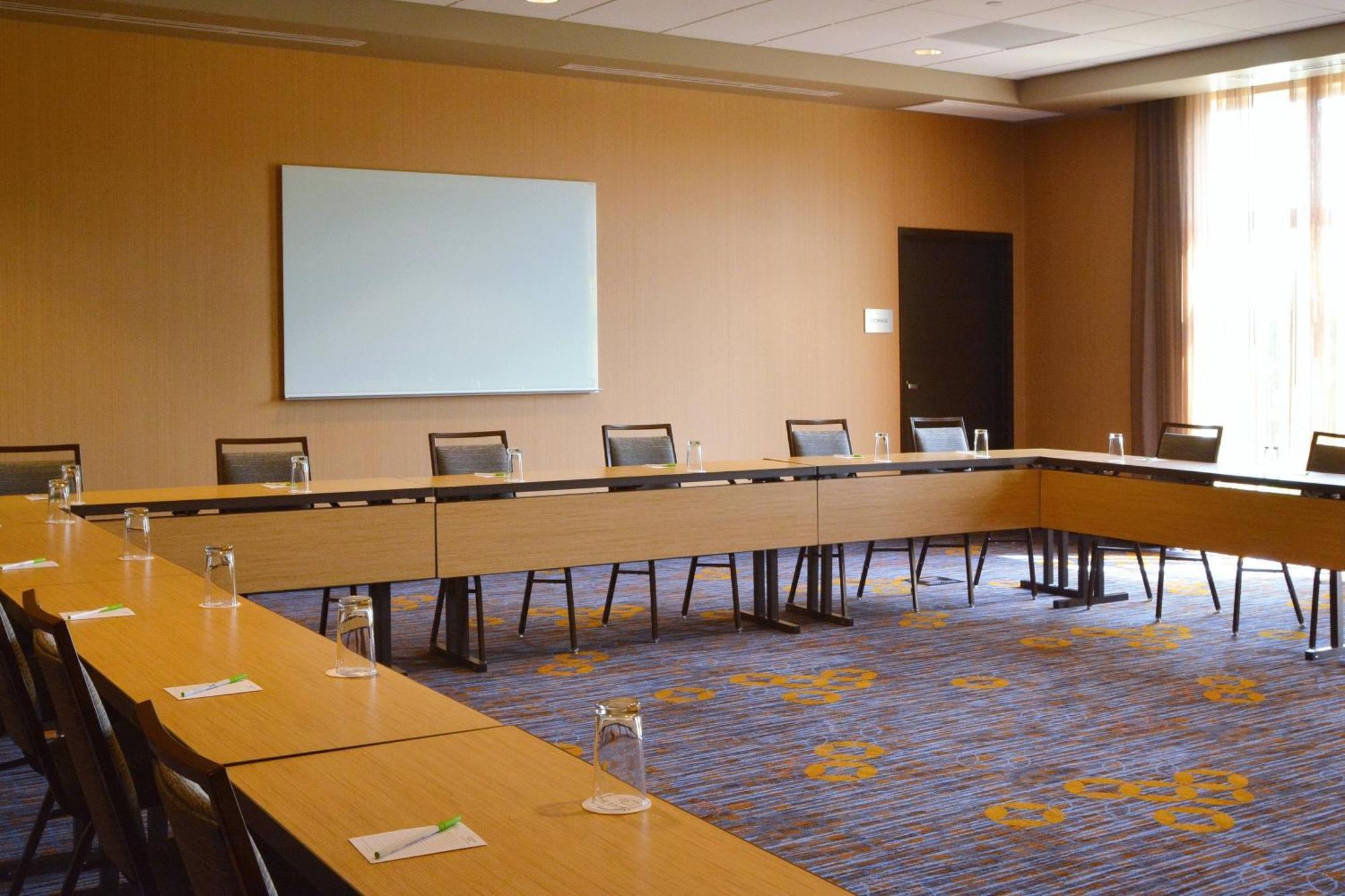 Courtyard By Marriott Youngstown Canfield Extérieur photo