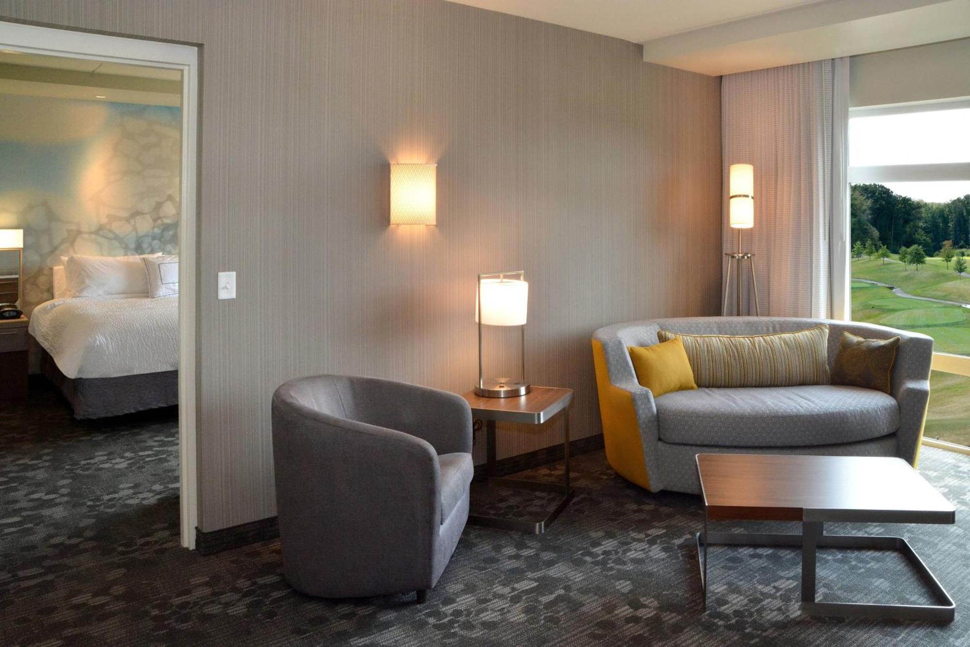 Courtyard By Marriott Youngstown Canfield Extérieur photo