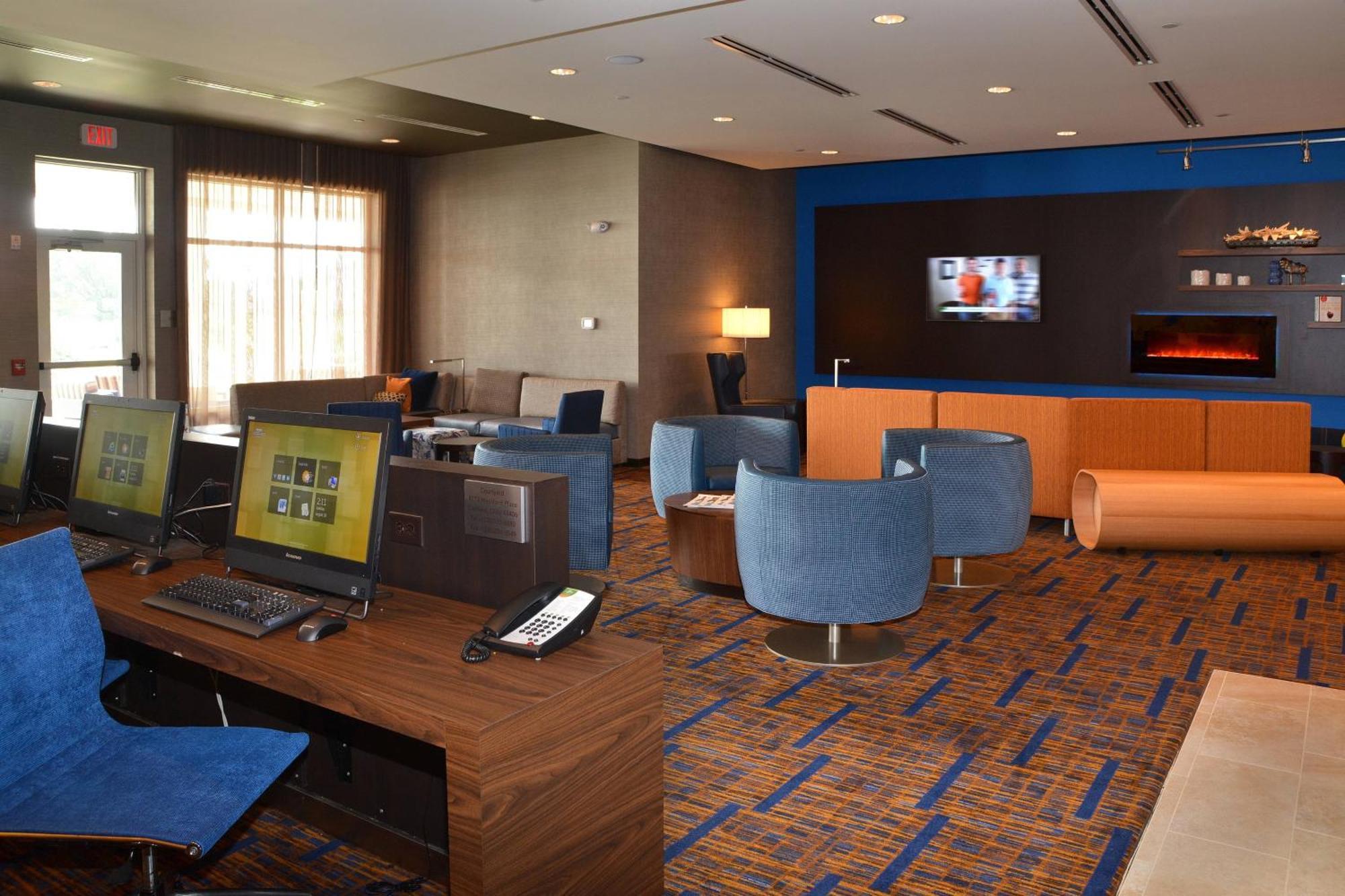 Courtyard By Marriott Youngstown Canfield Extérieur photo
