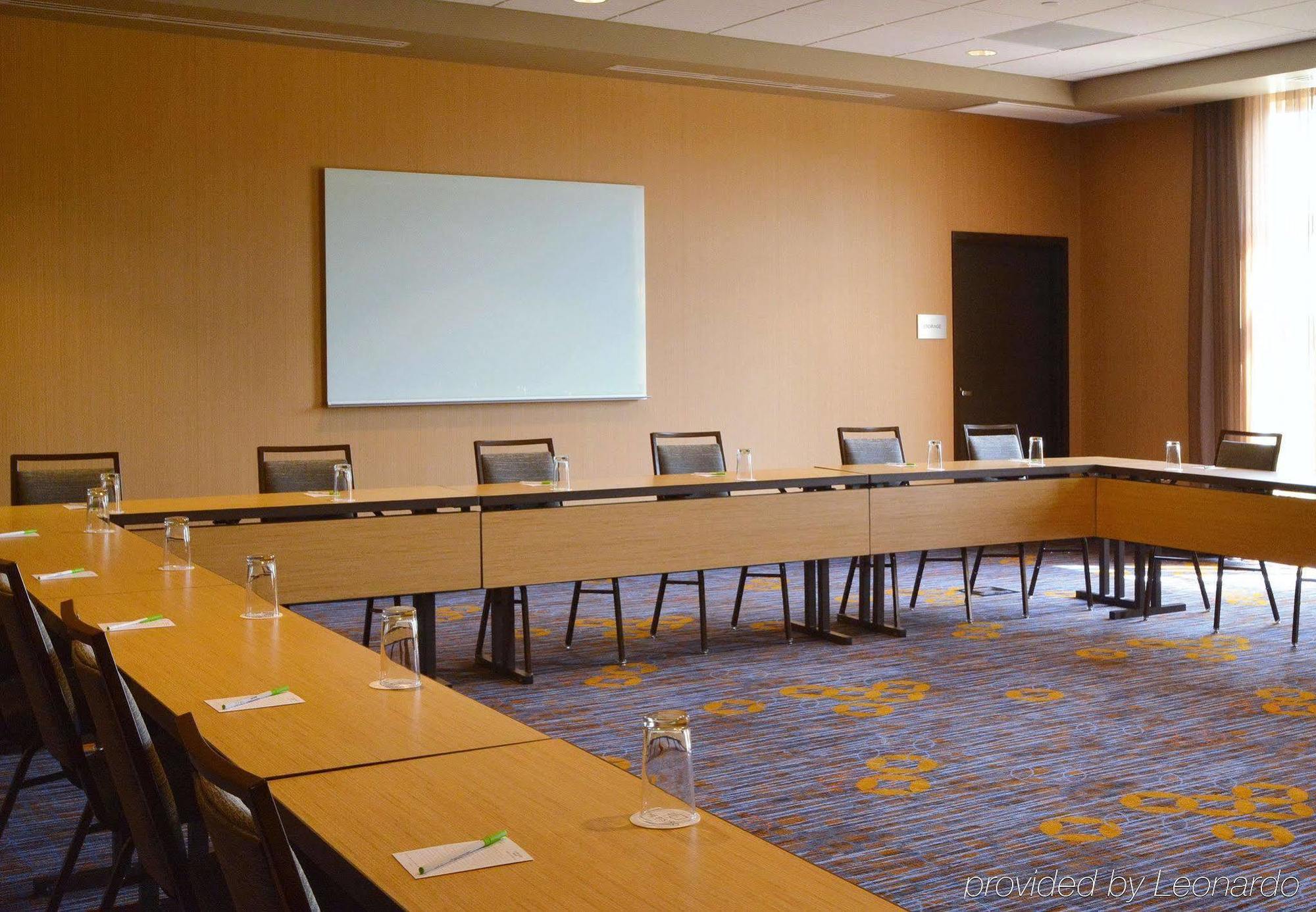 Courtyard By Marriott Youngstown Canfield Extérieur photo