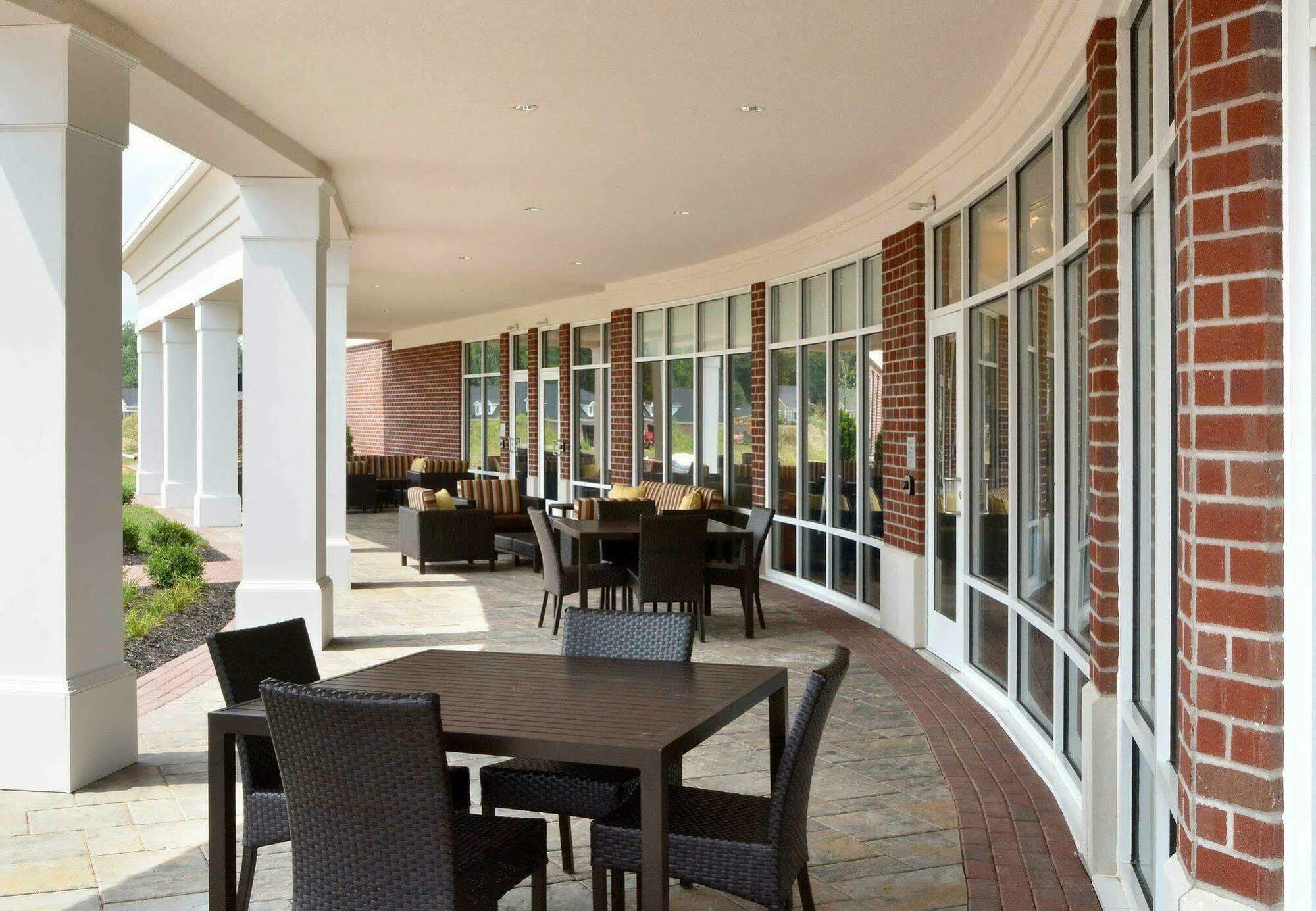 Courtyard By Marriott Youngstown Canfield Extérieur photo